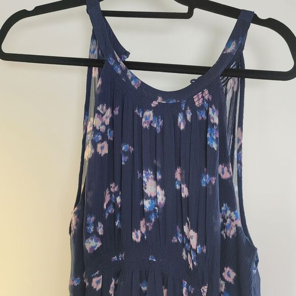 A Pea In The Pod Halter Style Floral Crepe Maternity Dress - Picture 10 of 10